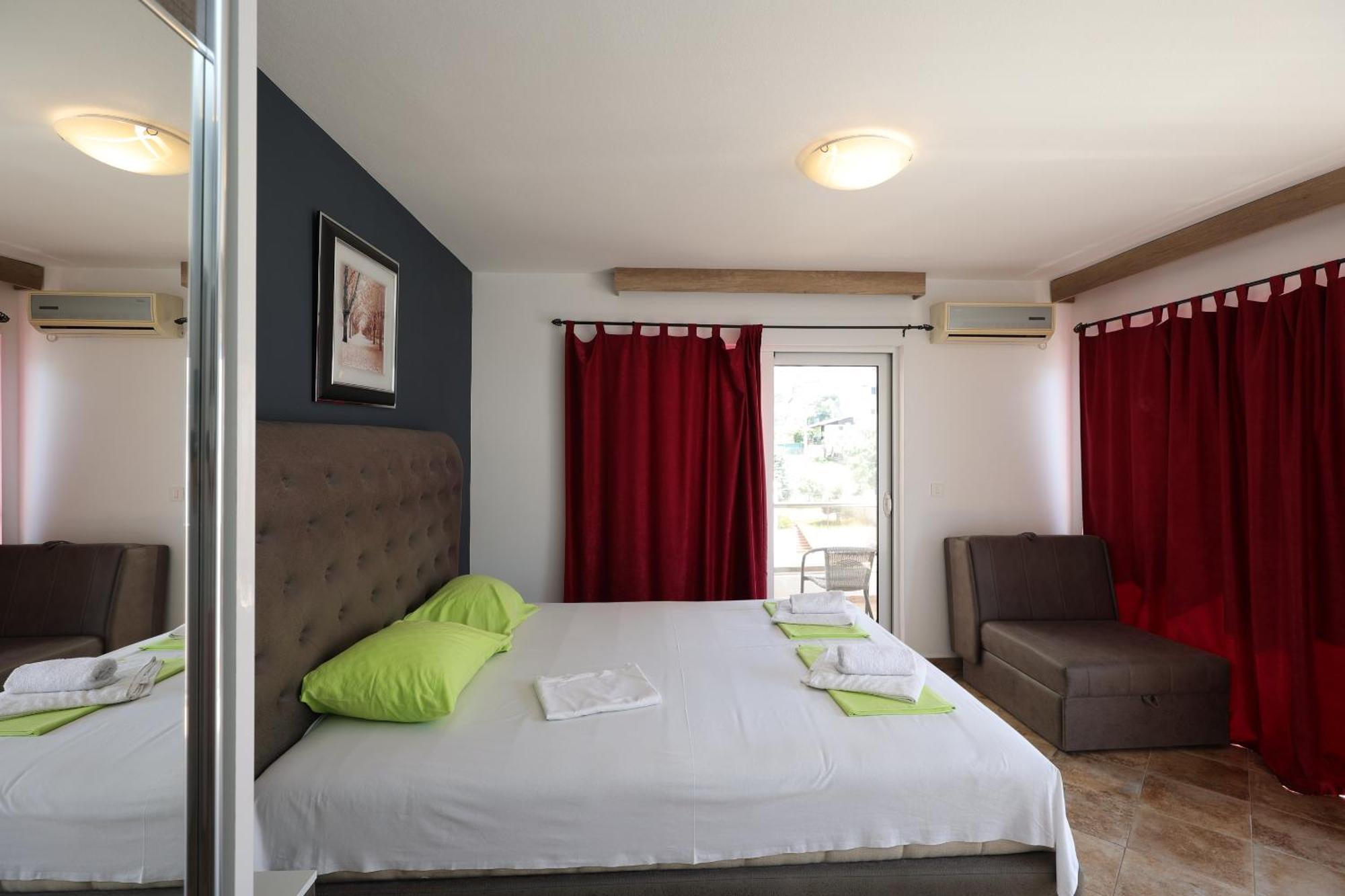 Athos Apartments Dobre Vode ドプラー・ヴォダ エクステリア 写真