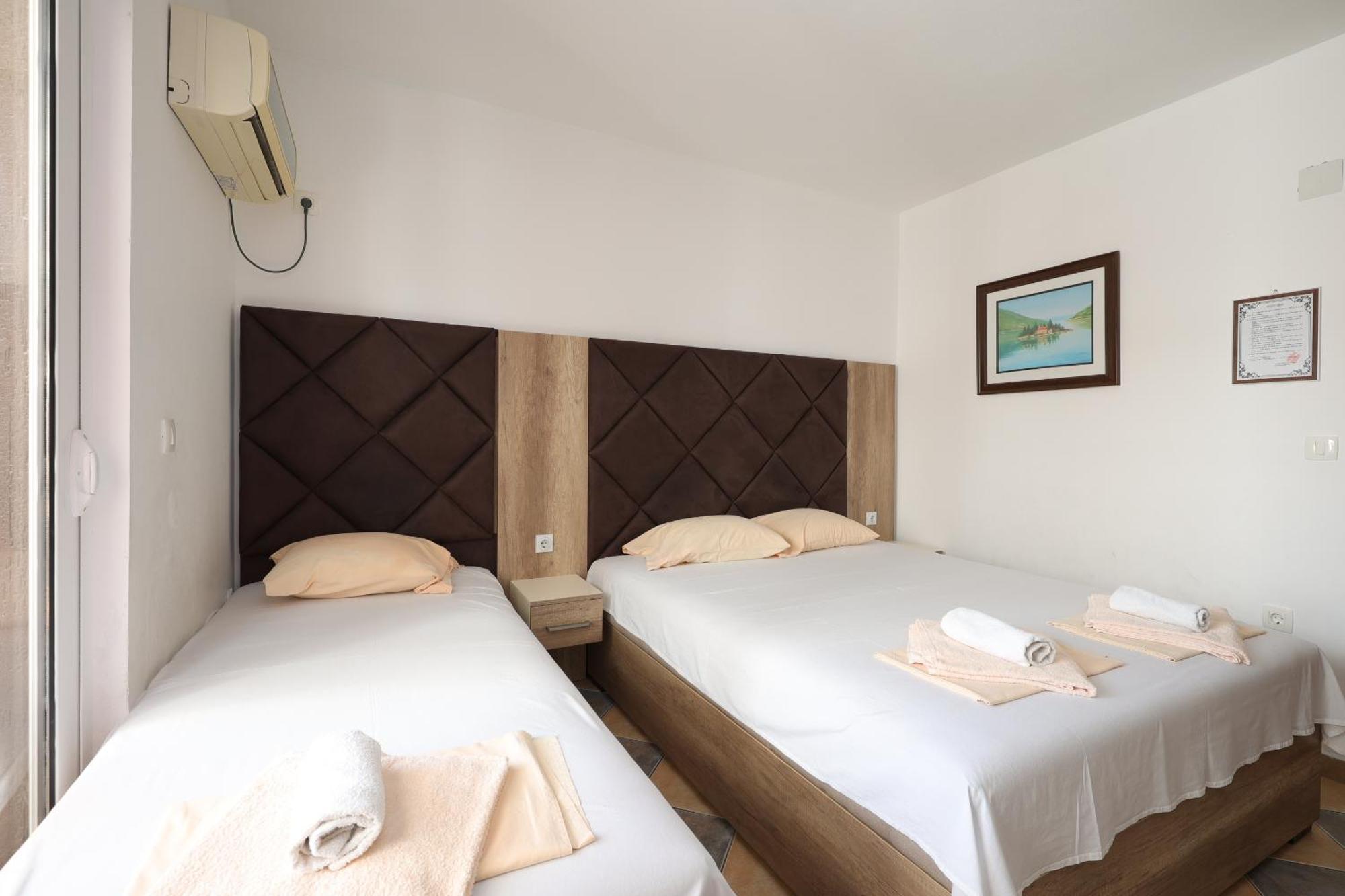 Athos Apartments Dobre Vode ドプラー・ヴォダ エクステリア 写真